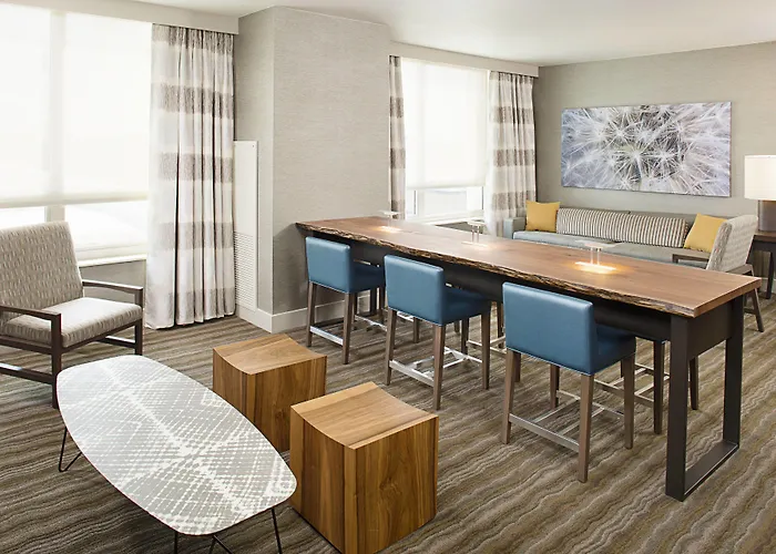 The Westin Chicago North Shore Hotel 4*