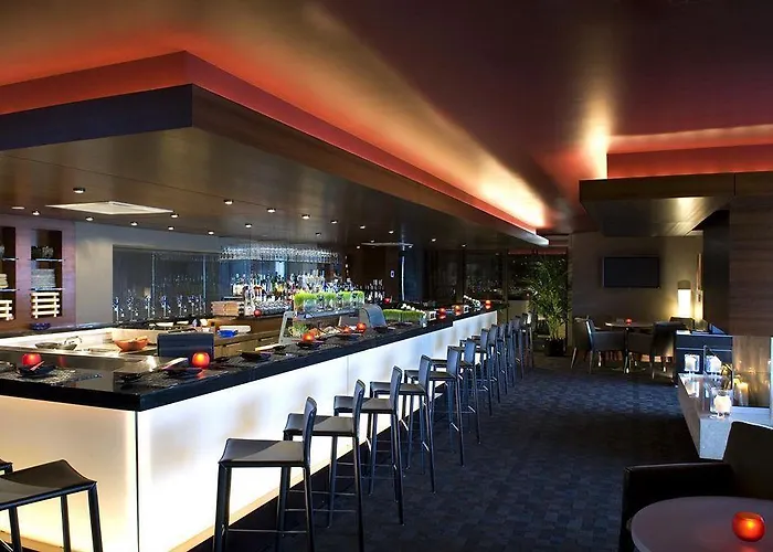 The Westin Chicago North Shore 4*