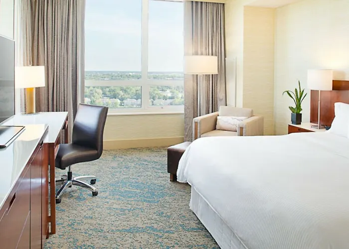 The Westin Chicago North Shore Hotel 4*